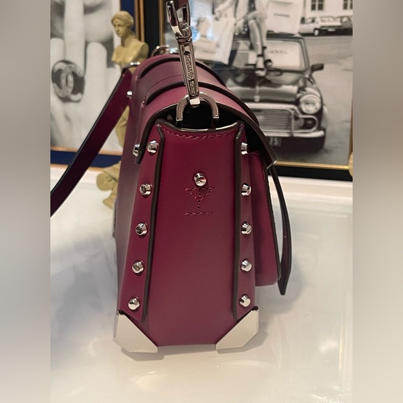 NWOT Michael Kors Manhattan Leather Crossbody bag. Burgundy colour. - Picture 7 of 13